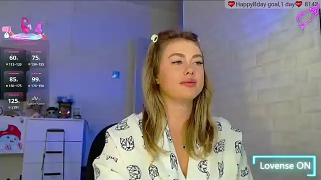 Snapshot of SuchCute chatting on 14, 9, 2025 SuchCute online show from 14, 9, 2025