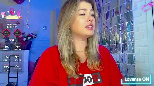 Snapshot of SuchCute chatting on 19, 9, 2025 SuchCute online show from 19, 9, 2025
