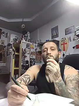 Snapshot of TattooedDick92 chatting on 4, 12, 2025 TattooedDick92 online show from 4, 12, 2025