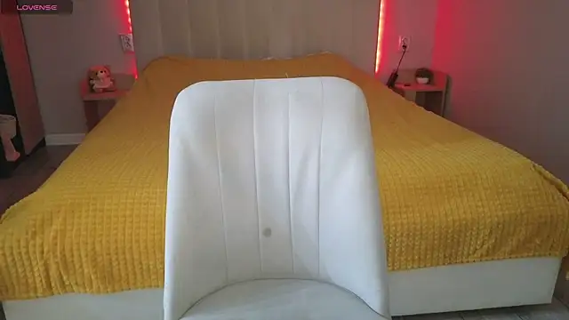 Snapshot of malady_ chatting on 5, 7, 2026 malady online show from 5, 7, 2026