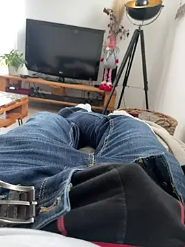 Snapshot of plaisir85 chatting on 30, 12, 2024 plaisir85 online show from 30, 12, 2024