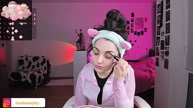 mollydoorsis1 online show from 5, 2, 2025