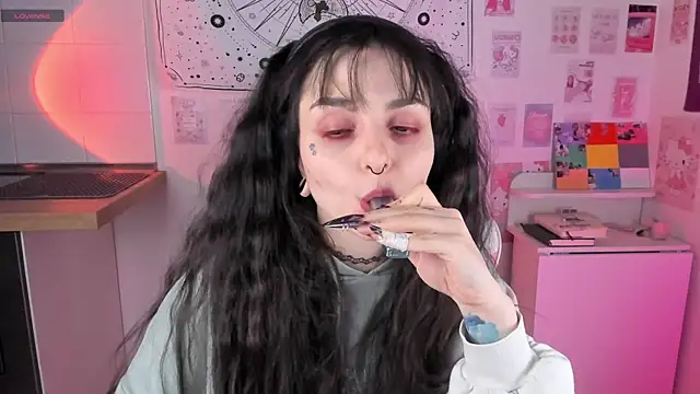 mollydoorsis1 online show from 22, 2, 2025