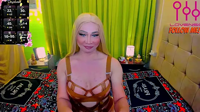 Snapshot of Absolute_Selfsucker_Lily chatting on 10, 10, 2025 Absolute Selfsucker Lily online show from 10, 10, 2025