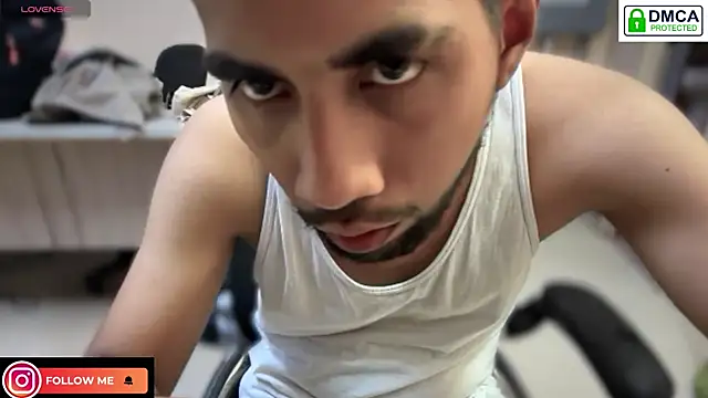 EnriquePersian197 online show from 4, 4, 2026