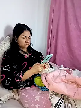 saralunabella online show from 23, 1, 2025