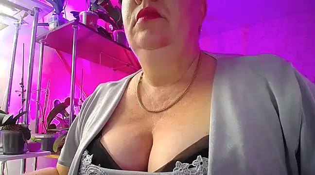  Sweet Woman online show from 24, 1, 2025