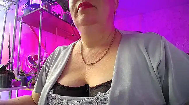  Sweet Woman online show from 30, 1, 2025