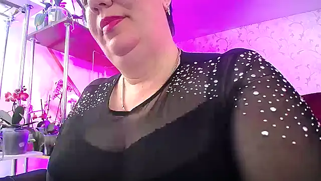  Sweet Woman online show from 8, 3, 2025