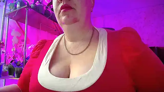  Sweet Woman online show from 17, 3, 2025