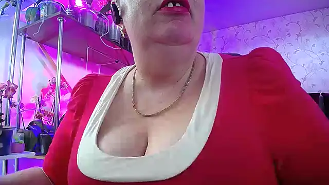  Sweet Woman online show from 22, 3, 2025