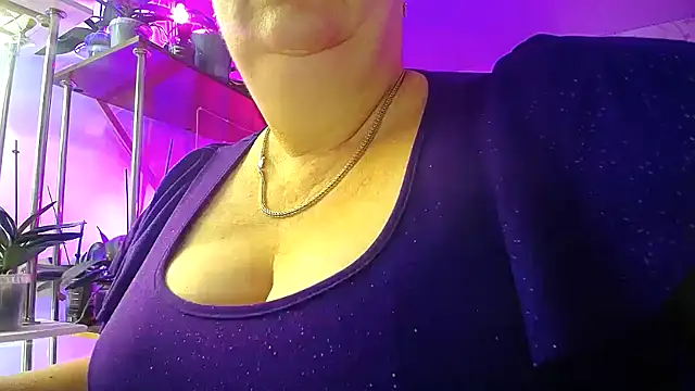  Sweet Woman online show from 11, 10, 2025