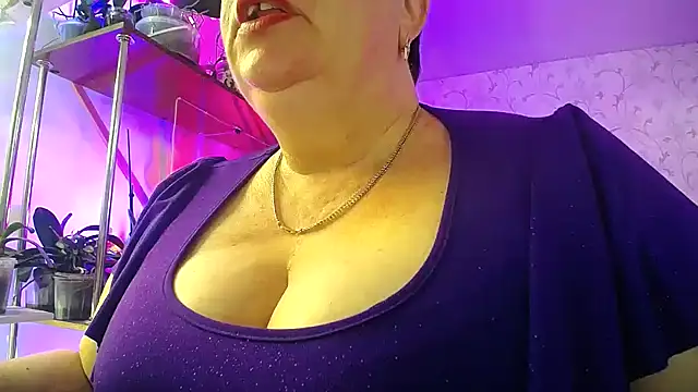  Sweet Woman online show from 25, 2, 2026