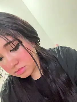 melyescobar online show from 4, 3, 2025