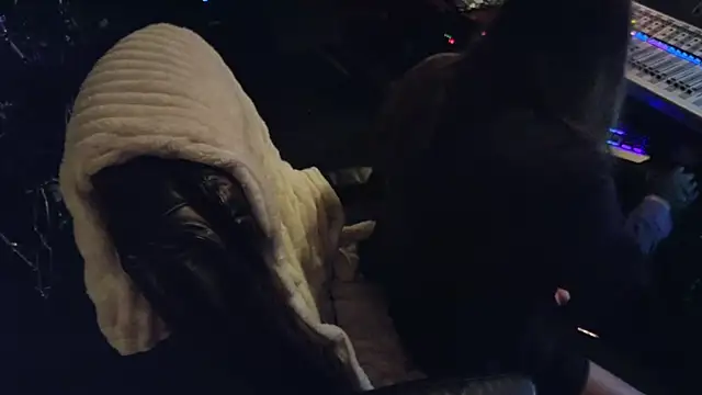 NinasNylonz online show from 6, 2, 2025