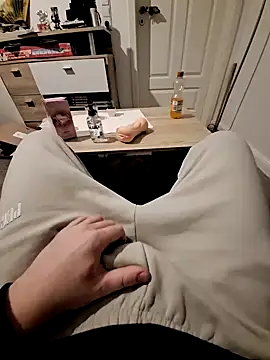 Kevindauerhorny online show from 10, 12, 2024