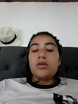 Snapshot of Hellen_Alex chatting on 18, 12, 2024 Hellen Alex online show from 18, 12, 2024
