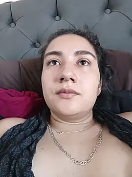 Hellen Alex online show from 5, 2, 2026