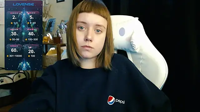 Snapshot of June_shy0 chatting on 4, 12, 2024 June shy0 online show from 4, 12, 2024