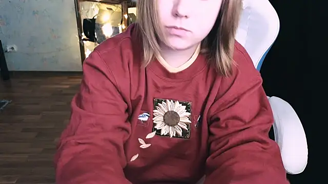 Snapshot of June_shy0 chatting on 20, 12, 2024 June shy0 online show from 20, 12, 2024