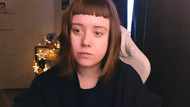 Snapshot of June_shy0 chatting on 25, 12, 2024 June shy0 online show from 25, 12, 2024