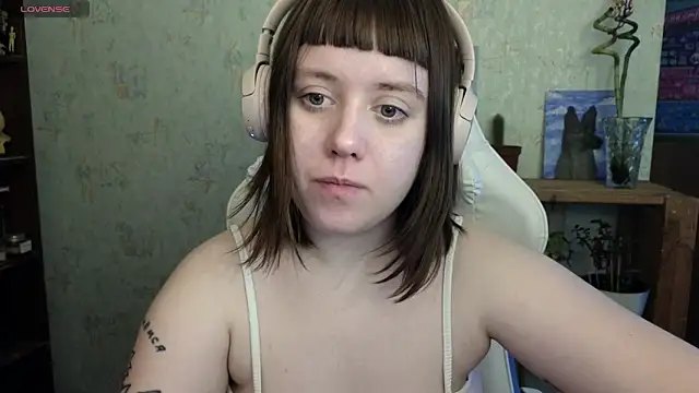 Snapshot of June_shy0 chatting on 27, 1, 2025 June shy0 online show from 27, 1, 2025