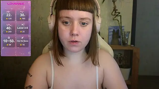 Snapshot of June_shy0 chatting on 1, 2, 2025 June shy0 online show from 1, 2, 2025