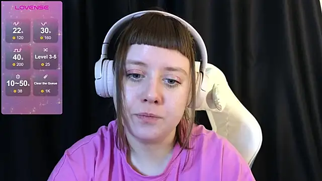 Snapshot of June_shy0 chatting on 12, 2, 2025 June shy0 online show from 12, 2, 2025