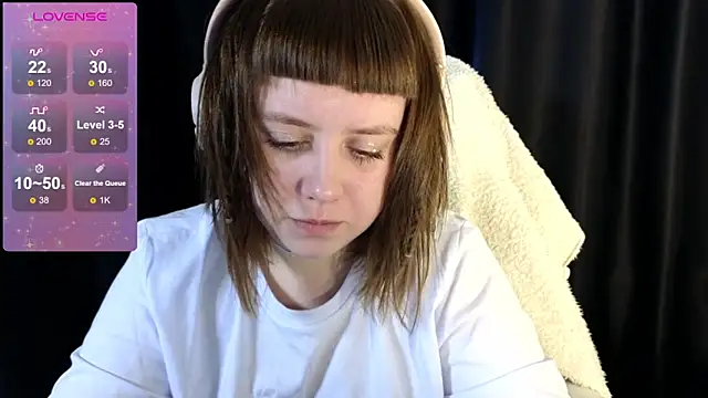 Snapshot of June_shy0 chatting on 15, 2, 2025 June shy0 online show from 15, 2, 2025