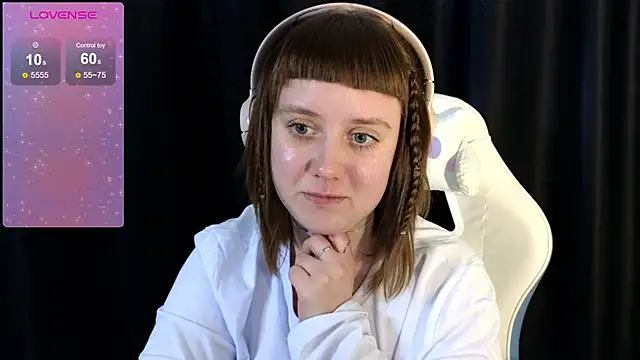 Snapshot of June_shy0 chatting on 19, 2, 2025 June shy0 online show from 19, 2, 2025