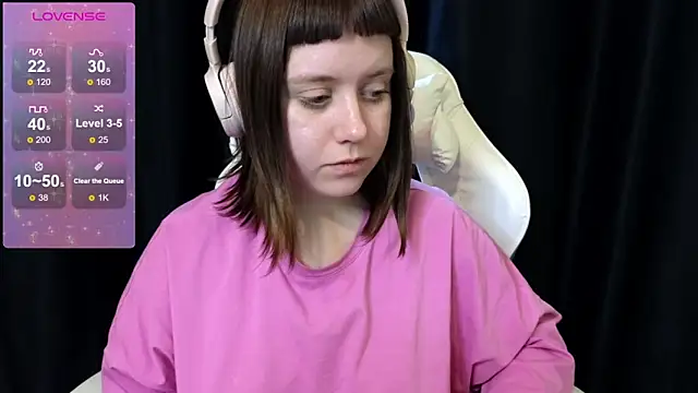 Snapshot of June_shy0 chatting on 22, 3, 2025 June shy0 online show from 22, 3, 2025