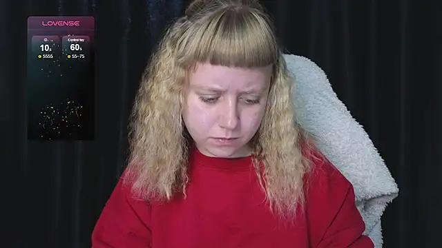 Snapshot of June_shy0 chatting on 12, 9, 2025 June shy0 online show from 12, 9, 2025