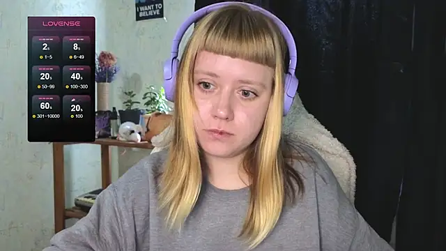 Snapshot of June_shy0 chatting on 27, 9, 2025 June shy0 online show from 27, 9, 2025