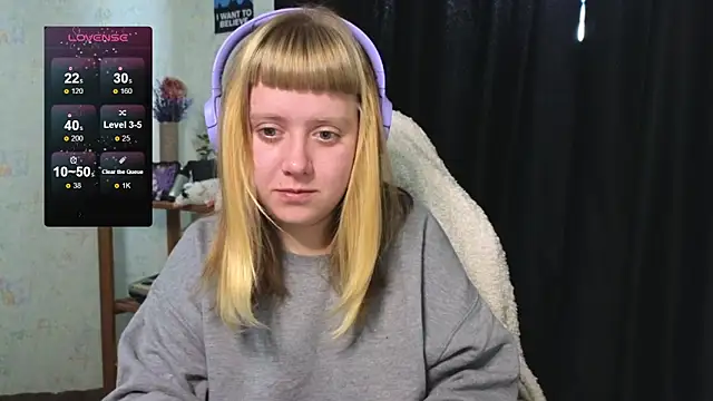 Snapshot of June_shy0 chatting on 28, 9, 2025 June shy0 online show from 28, 9, 2025