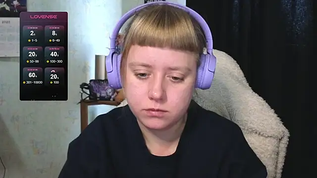 Snapshot of June_shy0 chatting on 30, 9, 2025 June shy0 online show from 30, 9, 2025