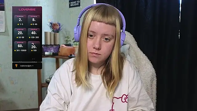 June shy0 online show from 18, 10, 2025