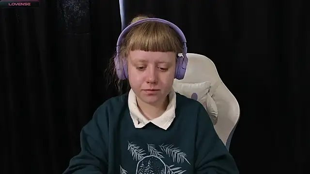 June shy0 online show from 25, 4, 2026