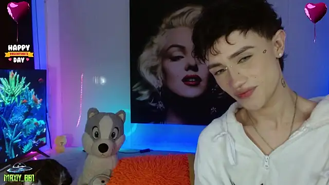 Snapshot of maxiy_001 chatting on 12, 2, 2025 maxiy 001 online show from 12, 2, 2025