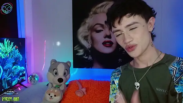 Snapshot of maxiy_001 chatting on 26, 2, 2025 maxiy 001 online show from 26, 2, 2025