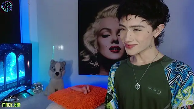 Snapshot of maxiy_001 chatting on 24, 9, 2025 maxiy 001 online show from 24, 9, 2025