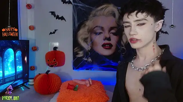 Snapshot of maxiy_001 chatting on 5, 10, 2025 maxiy 001 online show from 5, 10, 2025