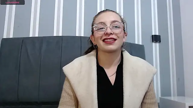 Snapshot of _isaabellaa chatting on 3, 1, 2025 isaabellaa online show from 3, 1, 2025
