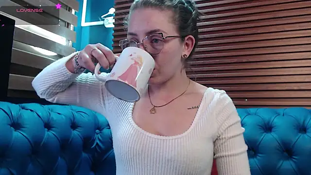 Snapshot of _isaabellaa chatting on 18, 2, 2025 isaabellaa online show from 18, 2, 2025