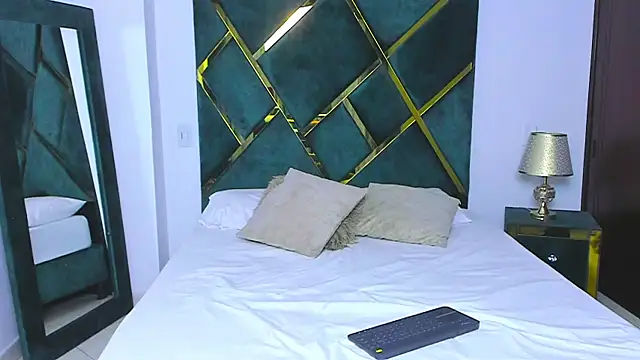 Criss Ariana online show from 14, 2, 2025