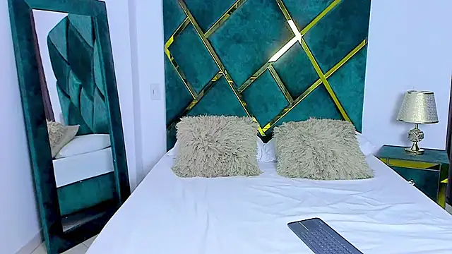 Criss Ariana online show from 28, 2, 2025