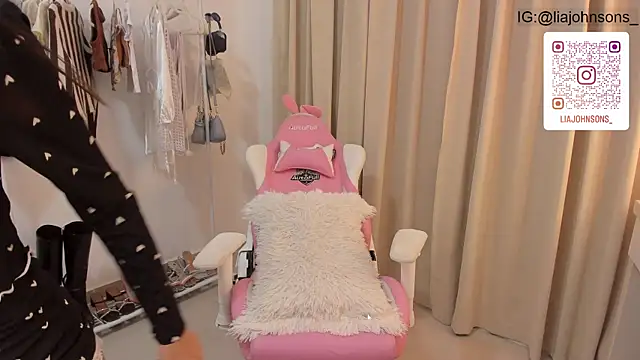 Snapshot of Sweetnaughtygirl_ chatting on 3, 1, 2025 Sweetnaughtygirl online show from 3, 1, 2025