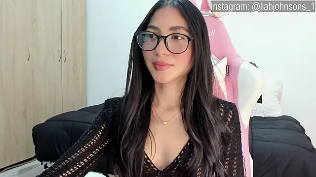 Snapshot of Sweetnaughtygirl_ chatting on 6, 2, 2025 Sweetnaughtygirl online show from 6, 2, 2025