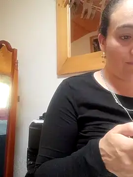 Snapshot of skayhot_ chatting on 12, 12, 2024 skayhot online show from 12, 12, 2024