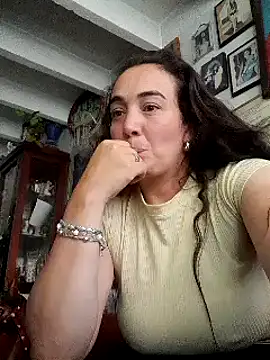 Snapshot of skayhot_ chatting on 13, 1, 2025 skayhot online show from 13, 1, 2025