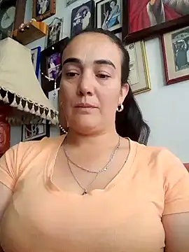 Snapshot of skayhot_ chatting on 14, 1, 2025 skayhot online show from 14, 1, 2025